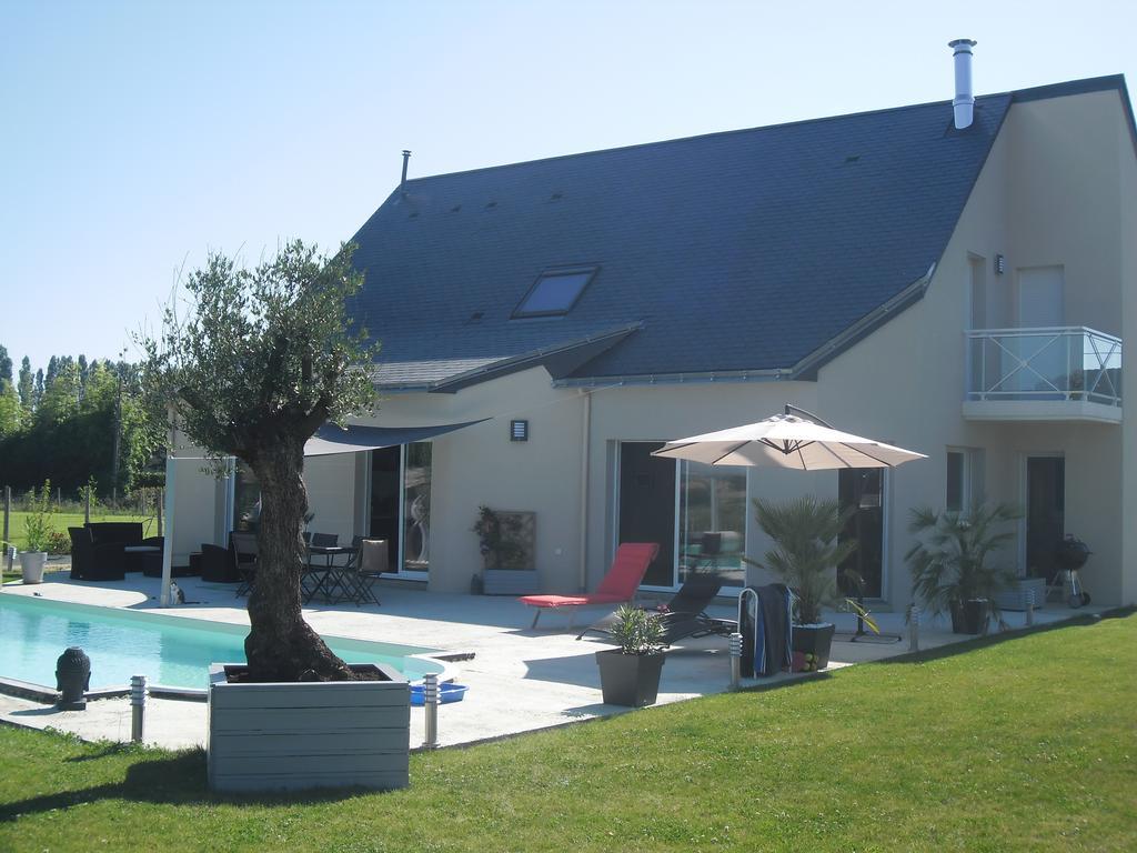 Le Champ De La Ferme Bed & Breakfast Saint-Gervais en-Belin Cameră foto