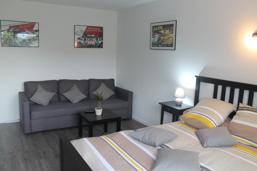 Le Champ De La Ferme Bed & Breakfast Saint-Gervais en-Belin Exterior foto