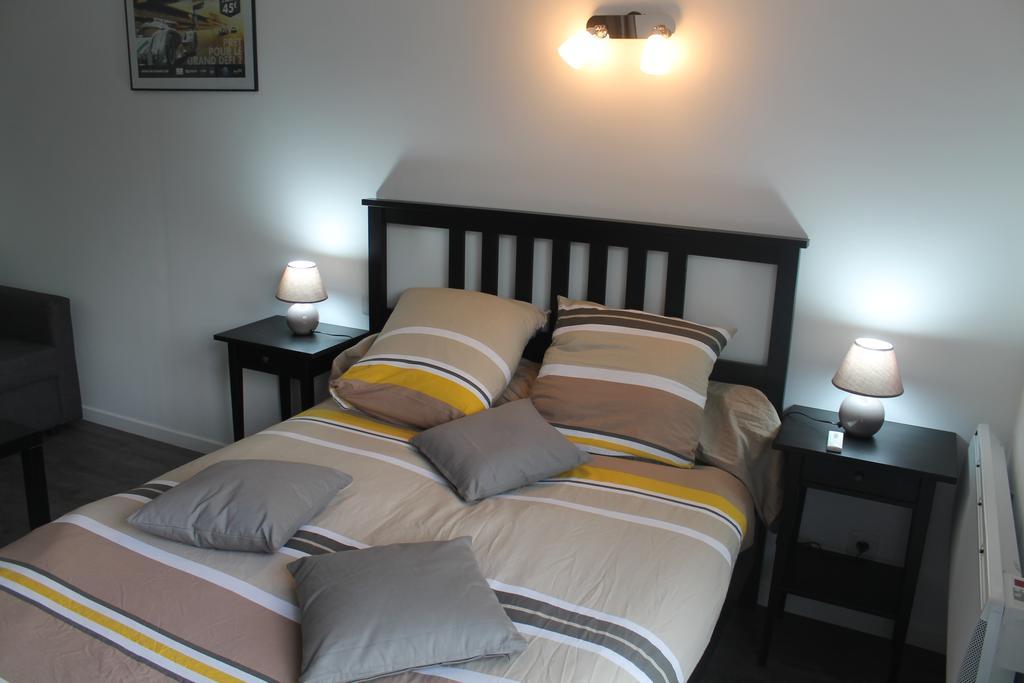 Le Champ De La Ferme Bed & Breakfast Saint-Gervais en-Belin Exterior foto