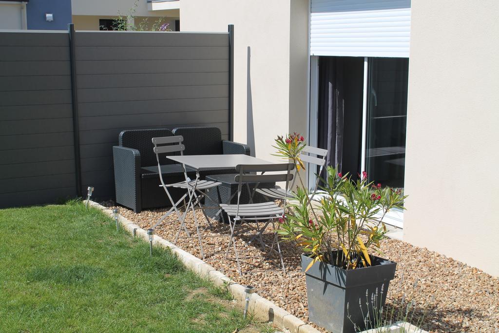 Le Champ De La Ferme Bed & Breakfast Saint-Gervais en-Belin Exterior foto