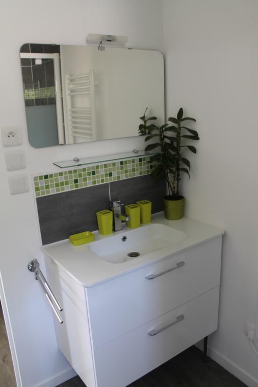 Le Champ De La Ferme Bed & Breakfast Saint-Gervais en-Belin Exterior foto