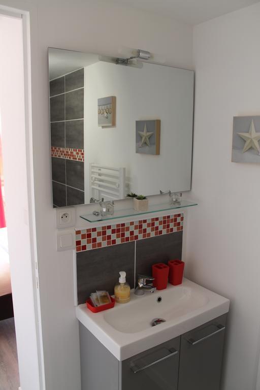 Le Champ De La Ferme Bed & Breakfast Saint-Gervais en-Belin Exterior foto